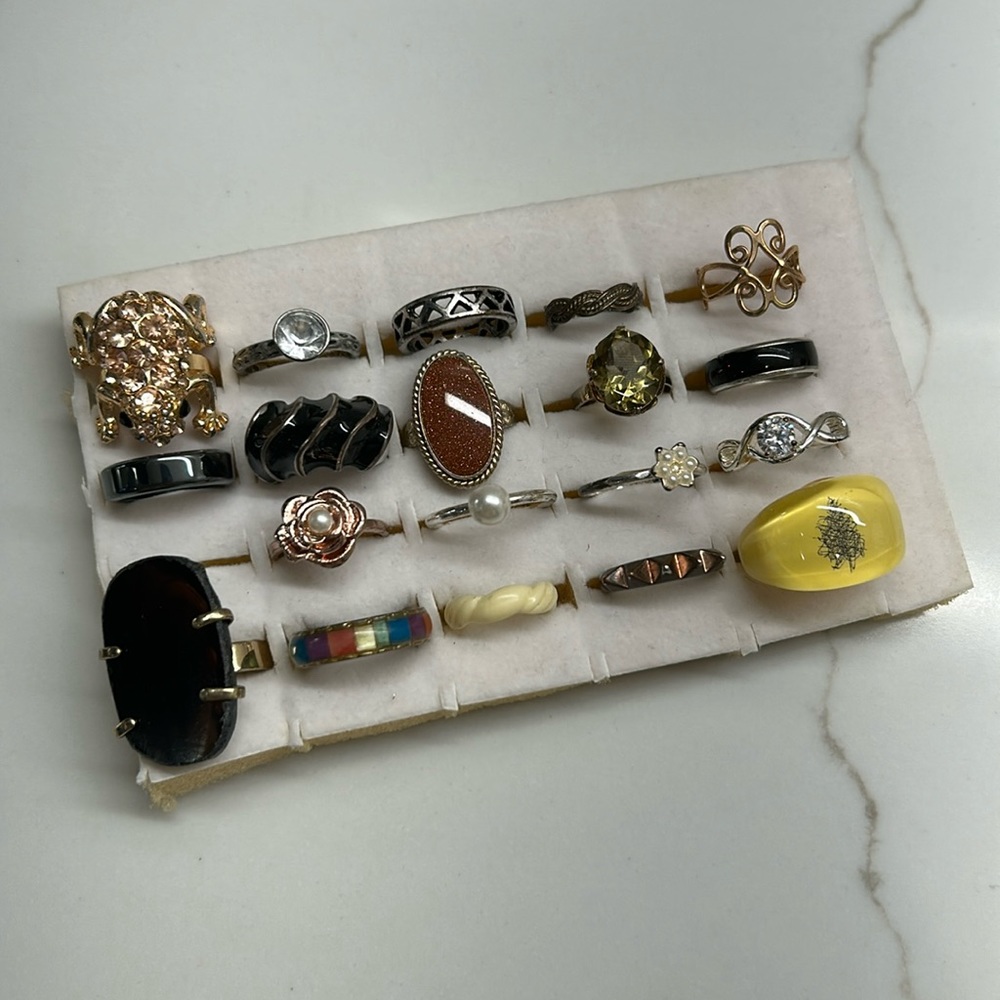 Set of rings